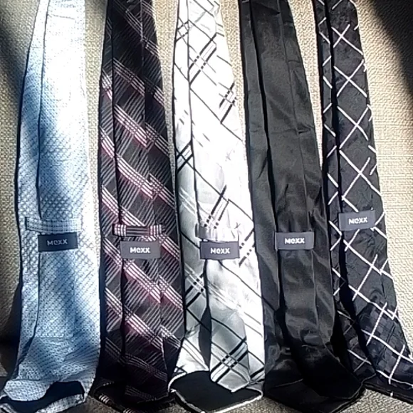 Mexx ties bundle - Picture 1 of 7